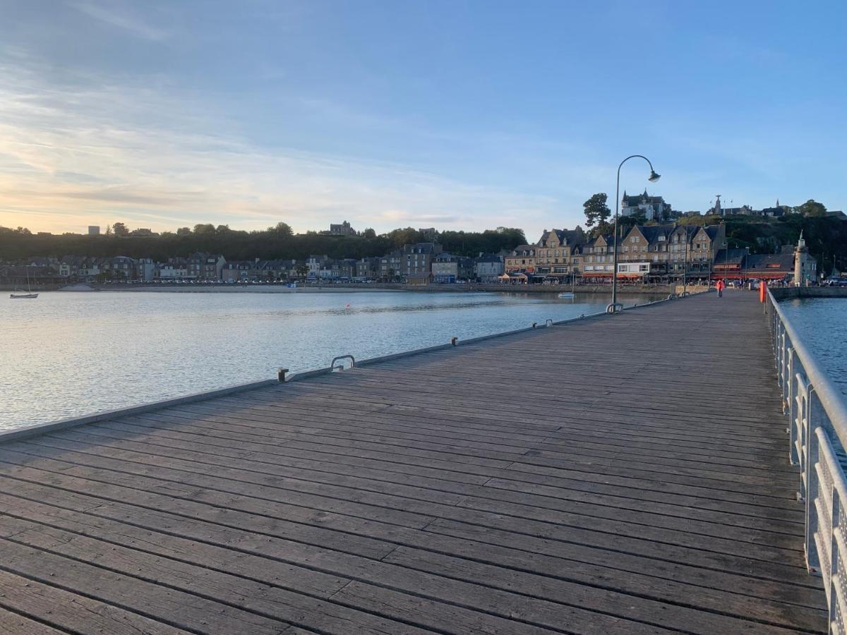 Vue Sur Mer 康卡勒 外观 照片