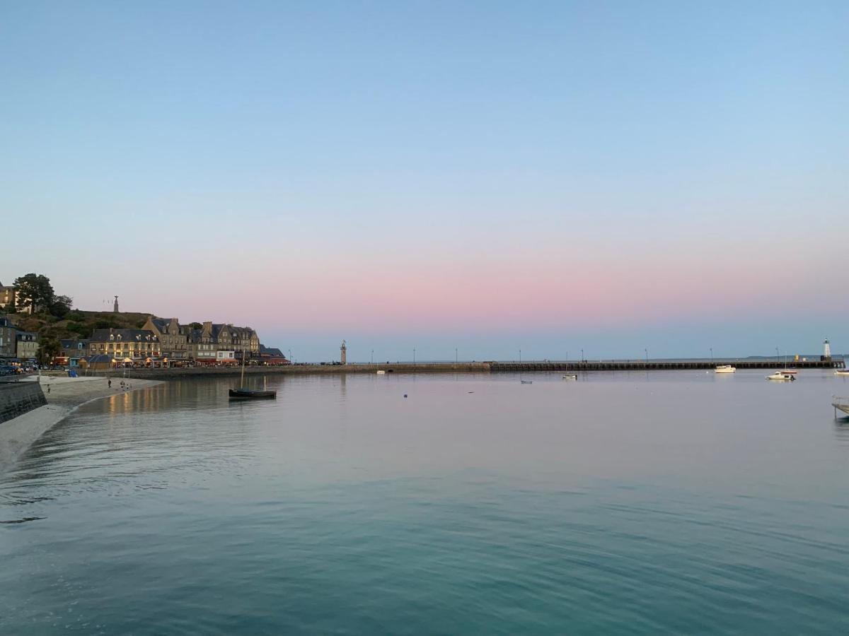 Vue Sur Mer 康卡勒 外观 照片