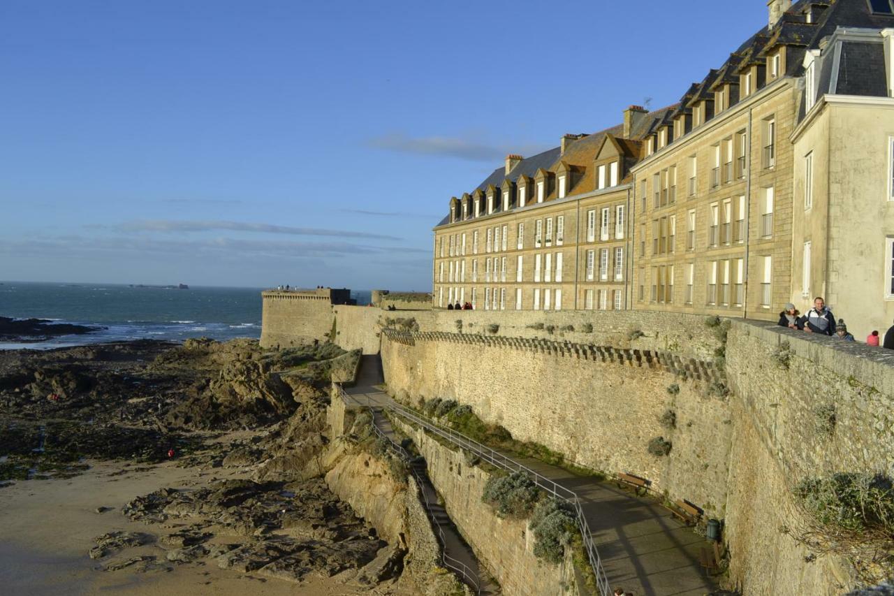 Vue Sur Mer 康卡勒 外观 照片